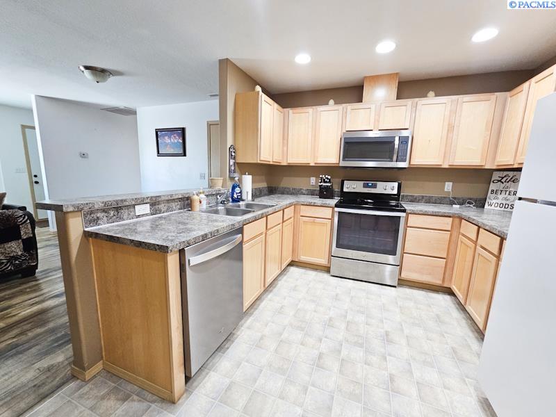 2613 Jason Loop Richland, WA 99352 - Photo 8 of 21 Gallery Image 8
