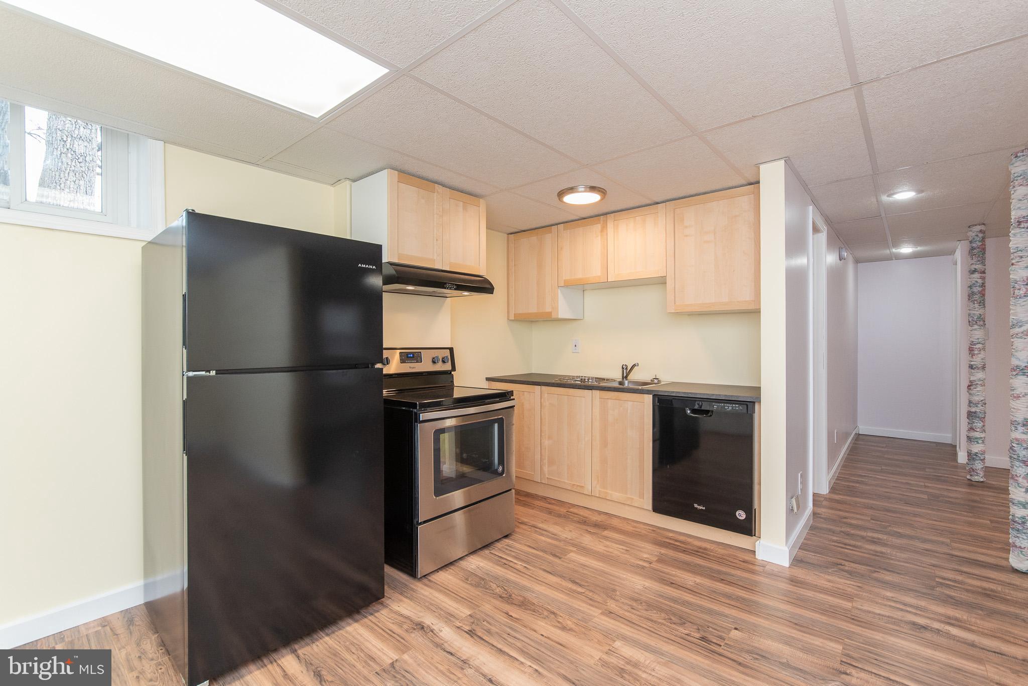 4330 Church Road Manchester, MD 21102 - Photo 21 of 38 Crisp, new in -law kitchen