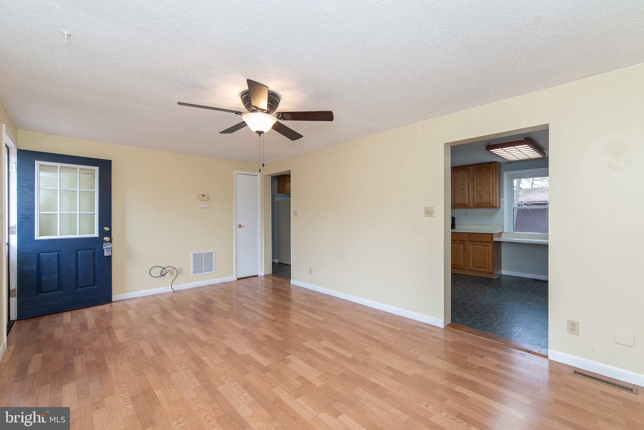 4330 Church Road Manchester, MD 21102 - Photo 5 of 38 Main level living room