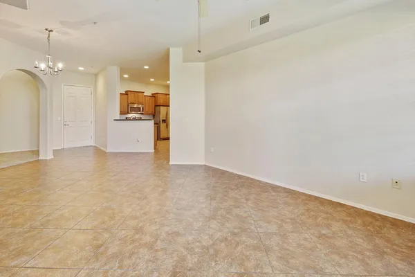 $1,595 | 14575 West Mountain View Boulevard, Unit 10308, Surprise, AZ 85374
