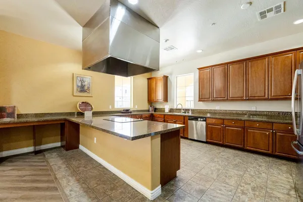 $1,595 | 14575 West Mountain View Boulevard, Unit 10308, Surprise, AZ 85374