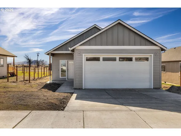 $329,900 | 516 Southwest 6th Street, Madras, OR 97741