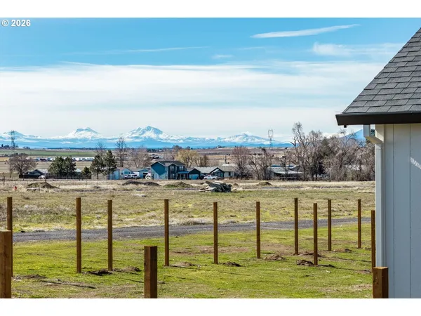 $329,900 | 516 Southwest 6th Street, Madras, OR 97741