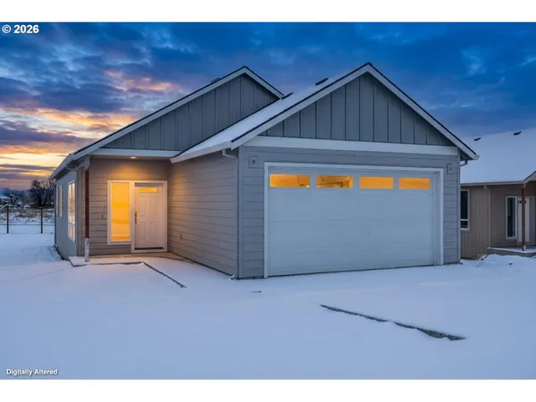 $329,900 | 516 Southwest 6th Street, Madras, OR 97741