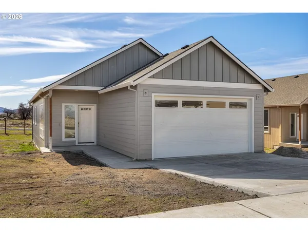 $329,900 | 516 Southwest 6th Street, Madras, OR 97741