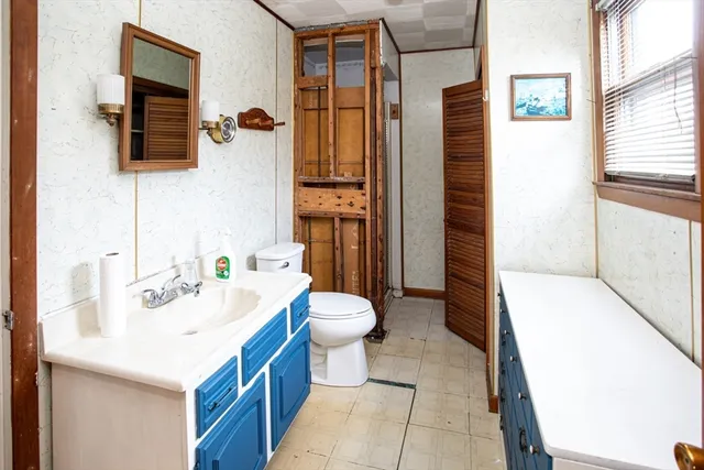 $449,000 | 76 Foundry Street, Easton, MA 02375