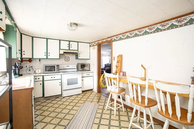 $449,000 | 76 Foundry Street, Easton, MA 02375