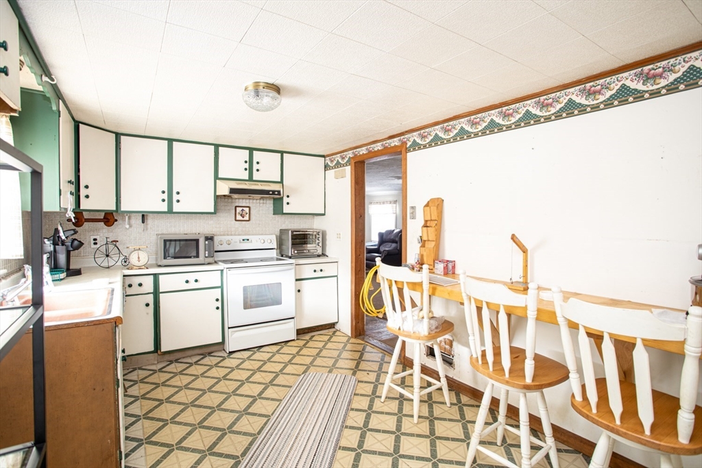 76 Foundry Street Easton, MA 02375 - Photo 6 of 17