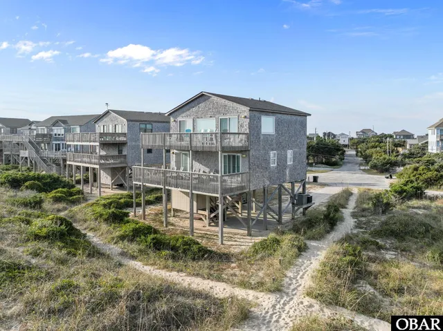 $782,500 | 54233 Shoresurf Lane, Frisco, NC 27920