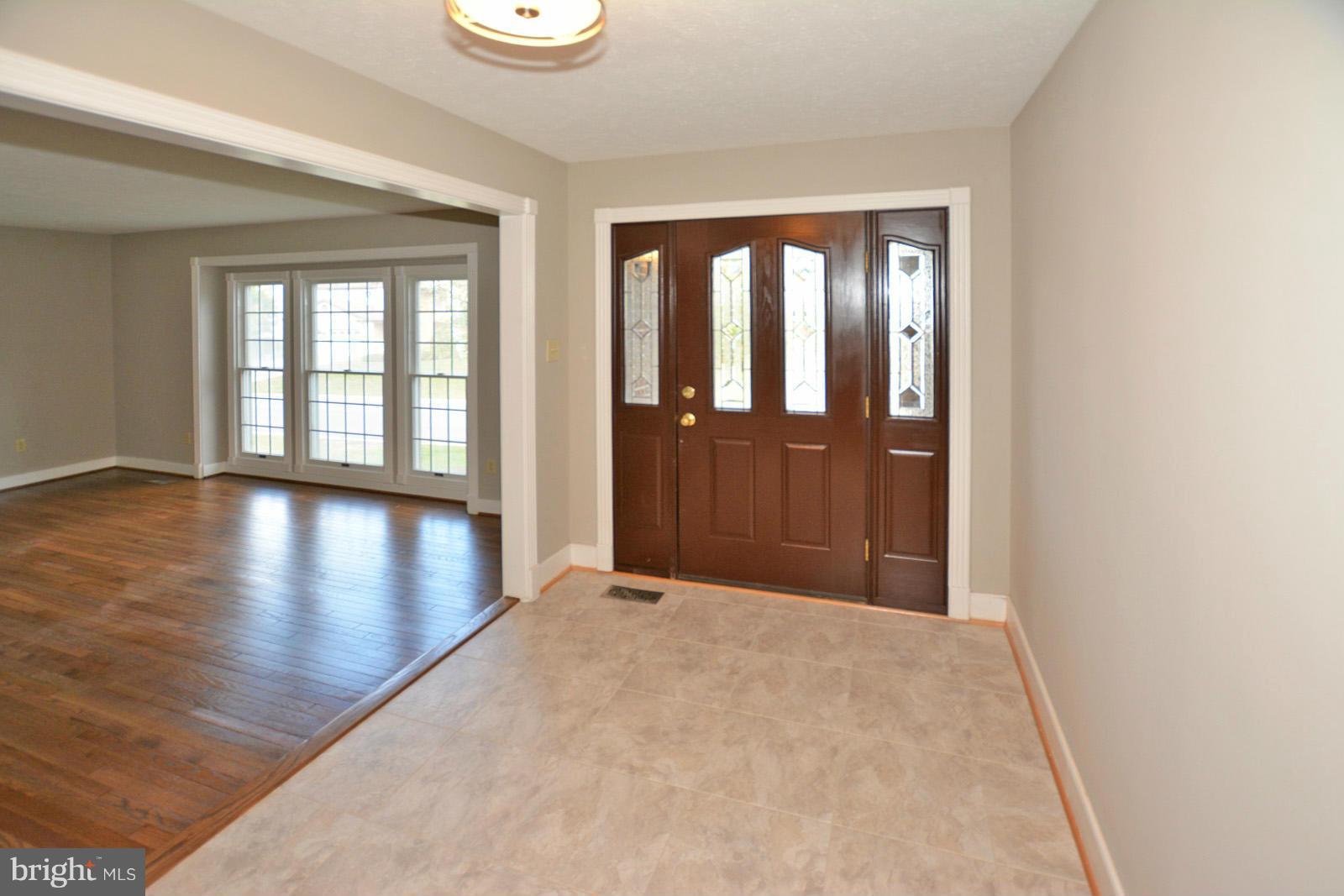 74 Rutherford Circle Sterling, VA 20165 - Photo 2 of 30 Interior (General)