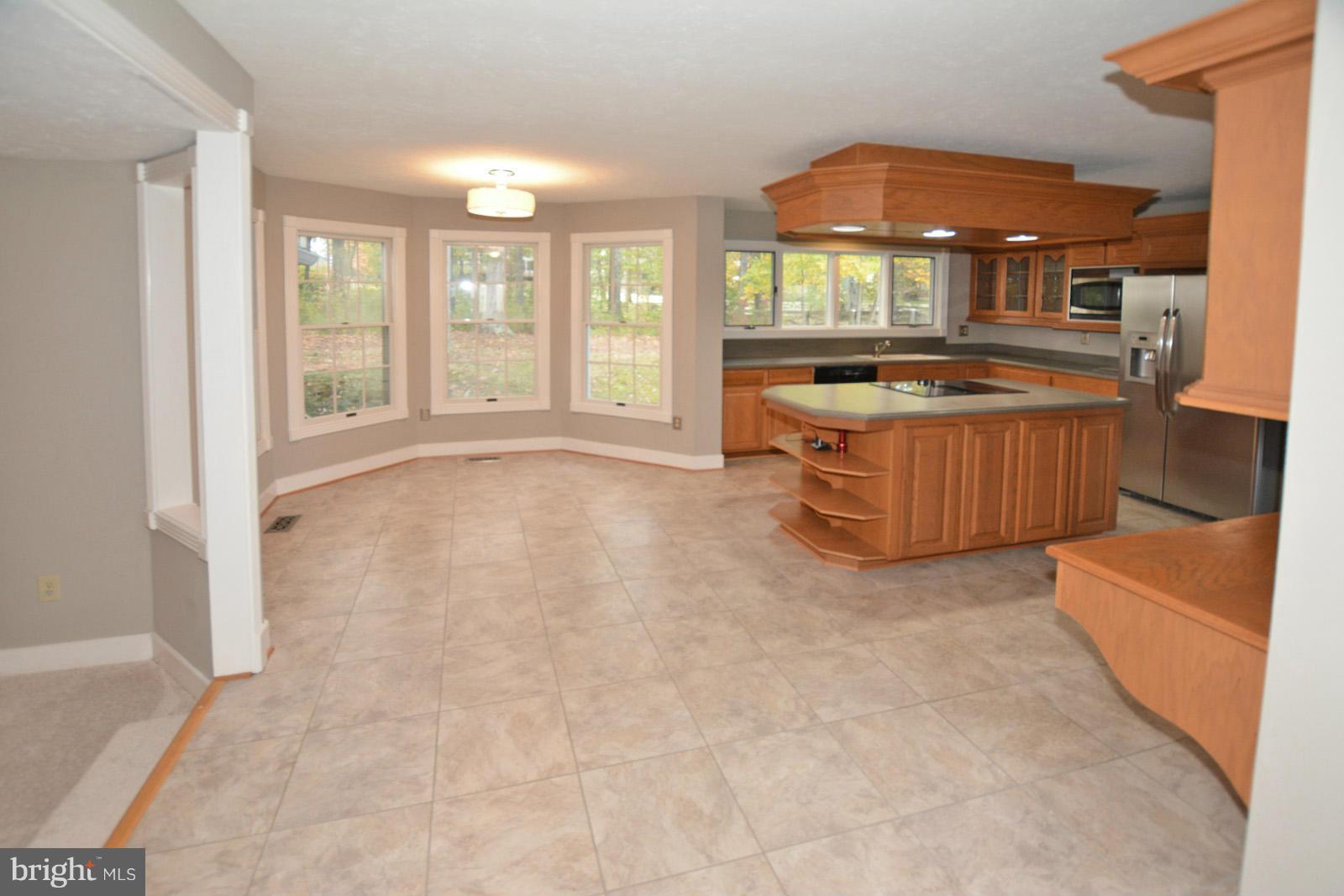 74 Rutherford Circle Sterling, VA 20165 - Photo 12 of 30 Kitchen