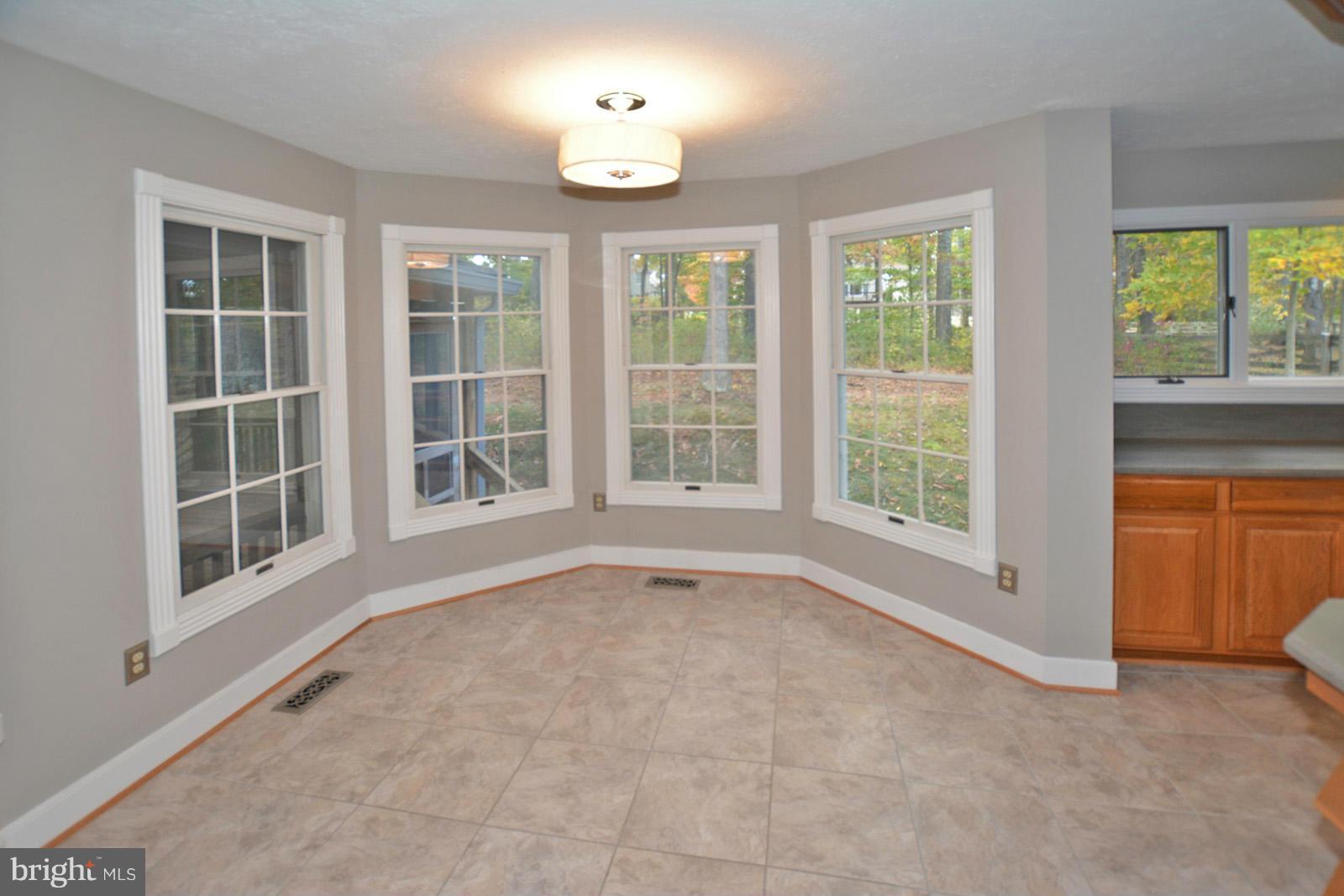74 Rutherford Circle Sterling, VA 20165 - Photo 13 of 30 Kitchen