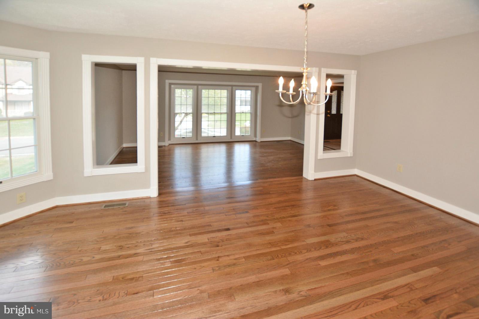 74 Rutherford Circle Sterling, VA 20165 - Photo 6 of 30 Dining Room