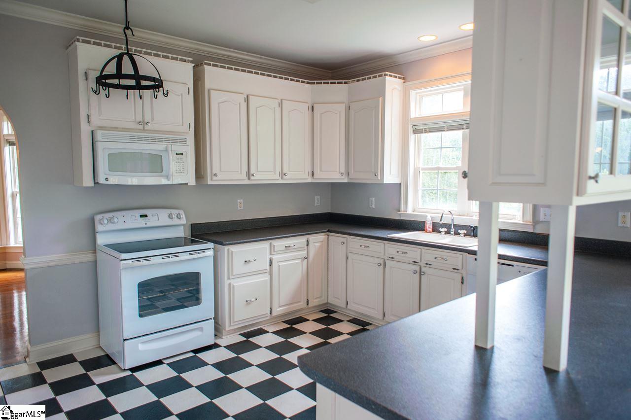 901 Bennetts Bridge Road Greer, SC 29651 - Photo 7 of 36 Gallery Image 7