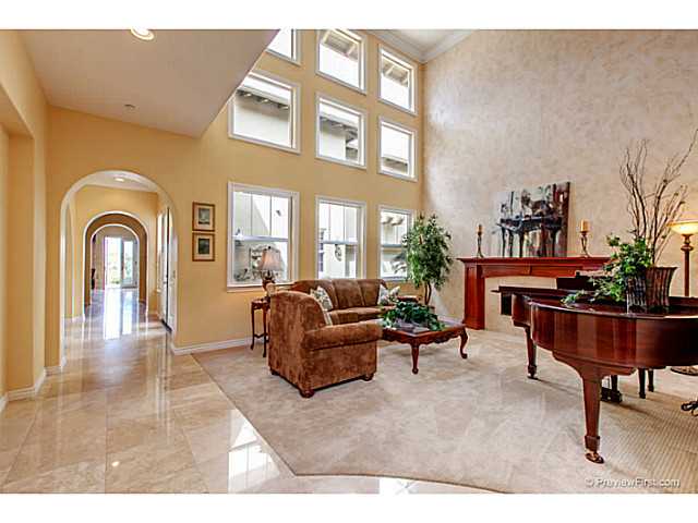 1740 Dylan Way Encinitas, CA 92024 - Photo 3 of 25 Lots of light, fireplace and open to upstairs