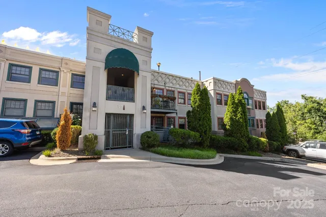 $200,000 | 37 Hiawassee Street, Unit W102, Asheville, NC 28801