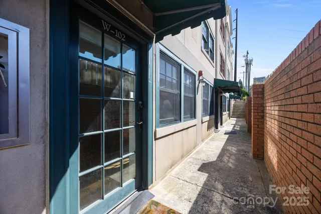 $200,000 | 37 Hiawassee Street, Unit W102, Asheville, NC 28801