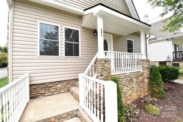 $449,900 | 223 North Main Street, Canton, NC 28716