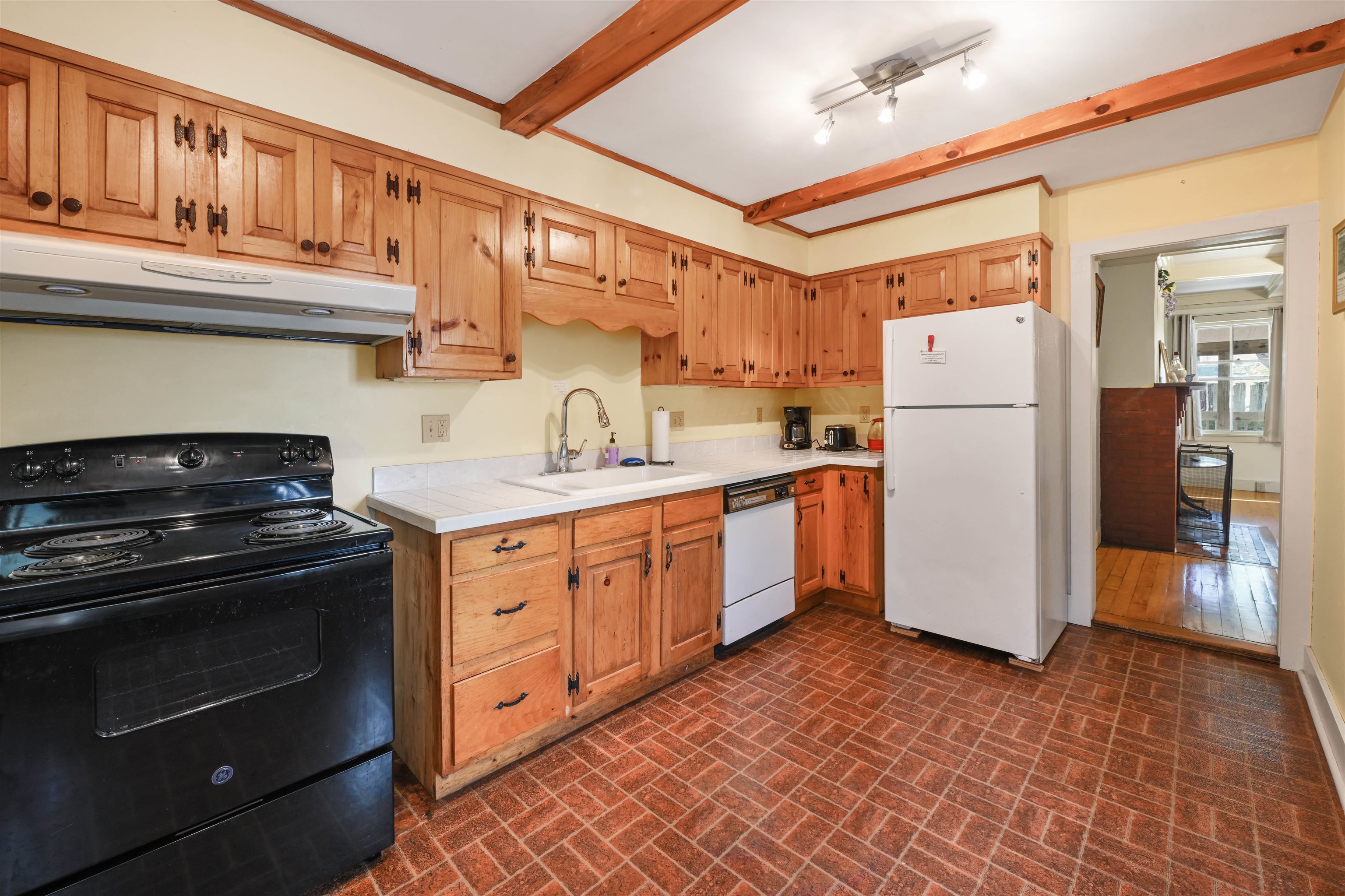 66 Bank Street St. Albans, VT 05478 - Photo 8 of 43