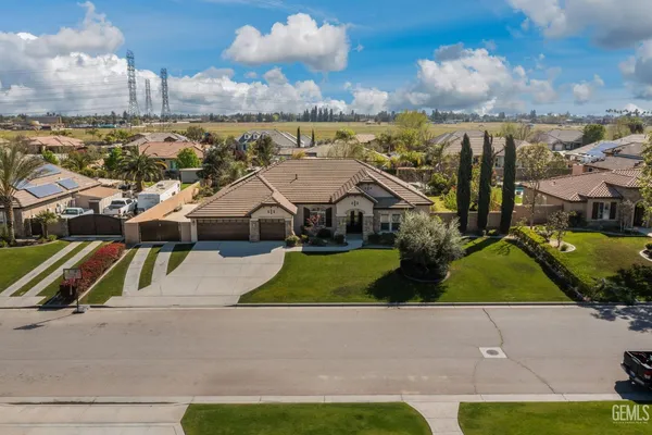 $899,900 | Undisclosed Address, Bakersfield, CA 93314