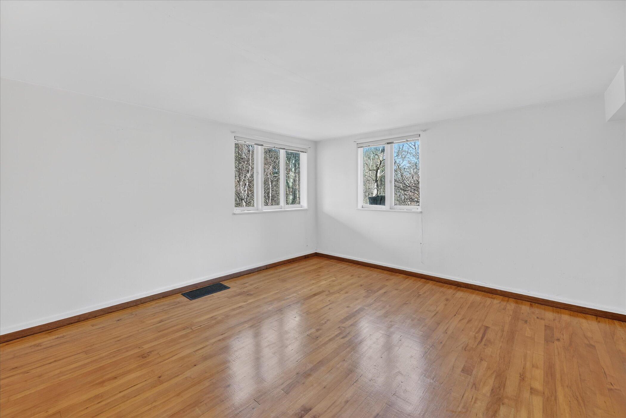 7091 Ann Arbor Road Jackson, MI 49201 - Photo 21 of 60 18-7091-Ann-Arbor-Rd-WindowStill - Copy