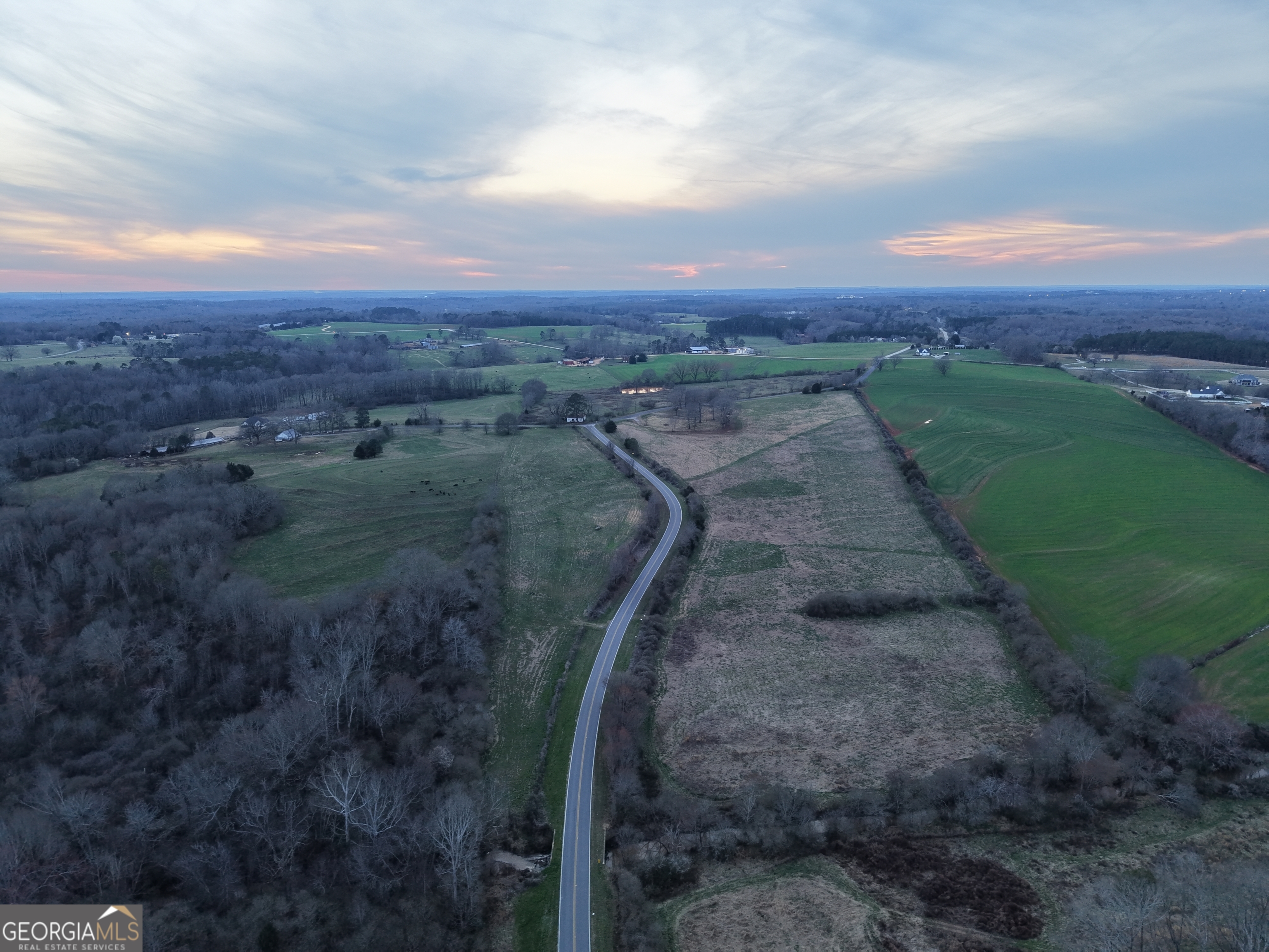 18 West L Williams Commerce, GA 30530 - Photo 11 of 30 an aerial view of multiple house