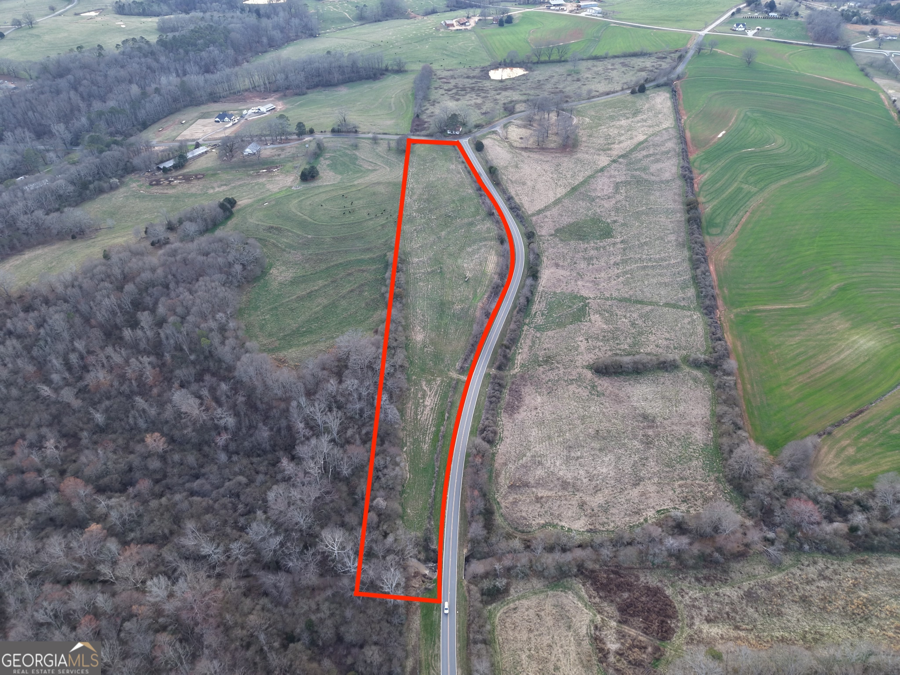 18 West L Williams Commerce, GA 30530 - Photo 2 of 30 a view of under an umbrella of a house