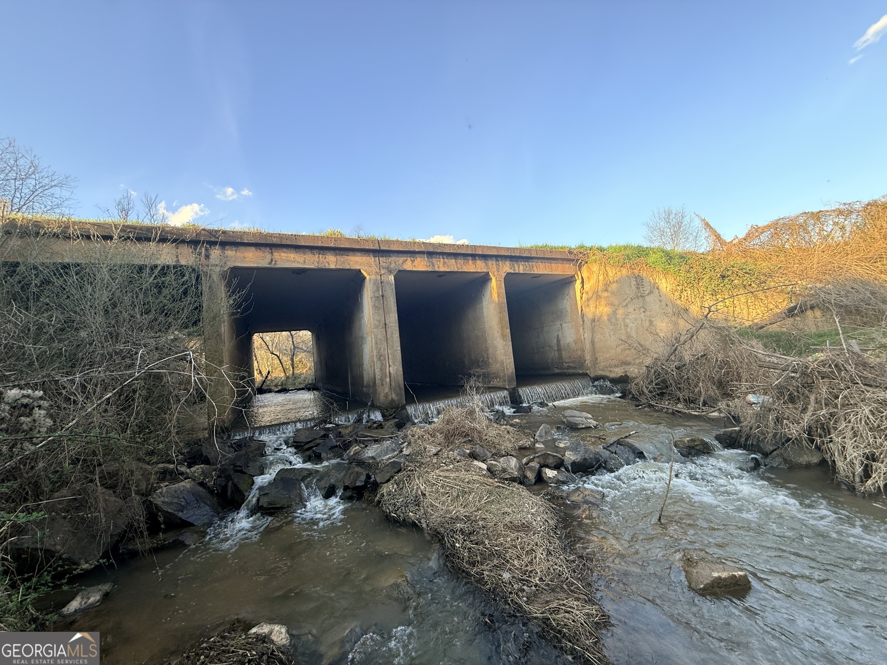 18 West L Williams Commerce, GA 30530 - Photo 22 of 30 a view of a backyard