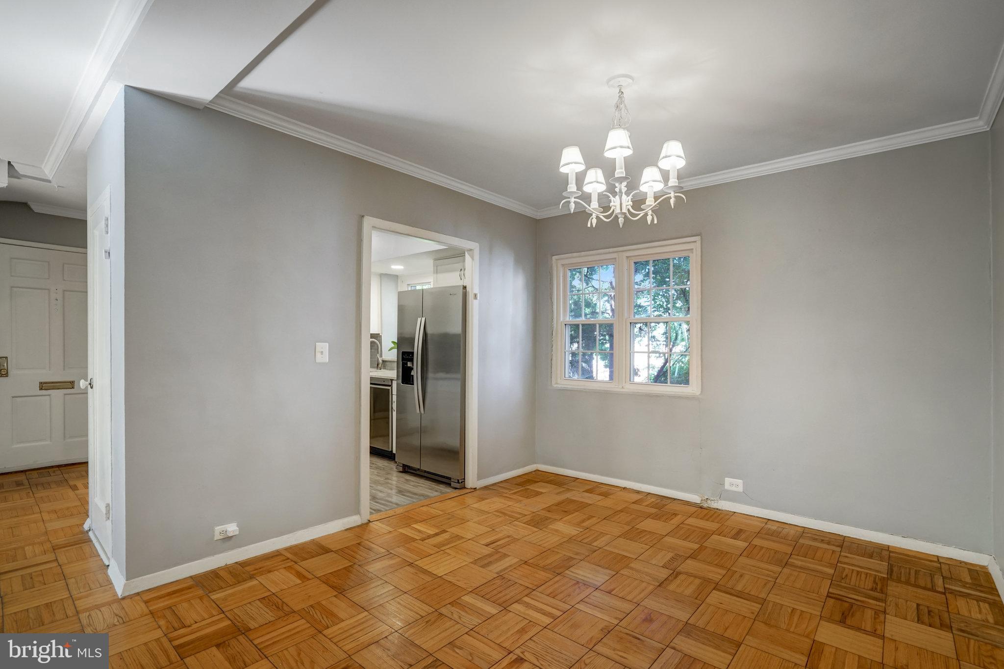 3239 Gunston Road Alexandria, VA 22302 - Photo 26 of 58 a view of an empty room with a window