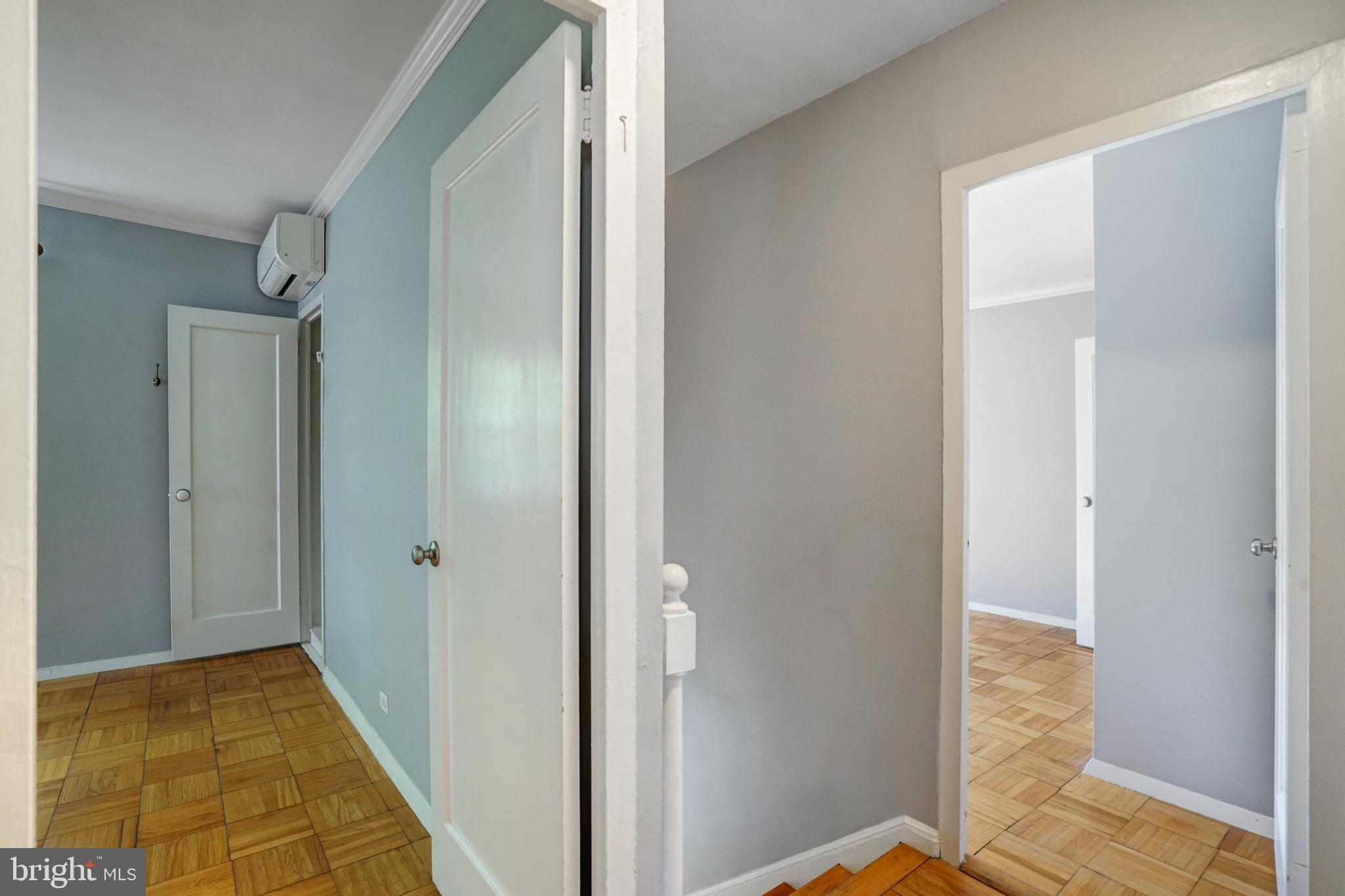 3239 Gunston Road Alexandria, VA 22302 - Photo 28 of 58 a view of bathroom with shower and a sink