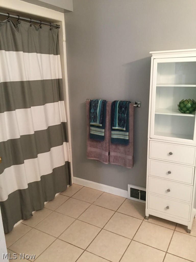 4154 Windsor Road Youngstown, OH 44512 - Photo 16 of 22 Gallery Image 16