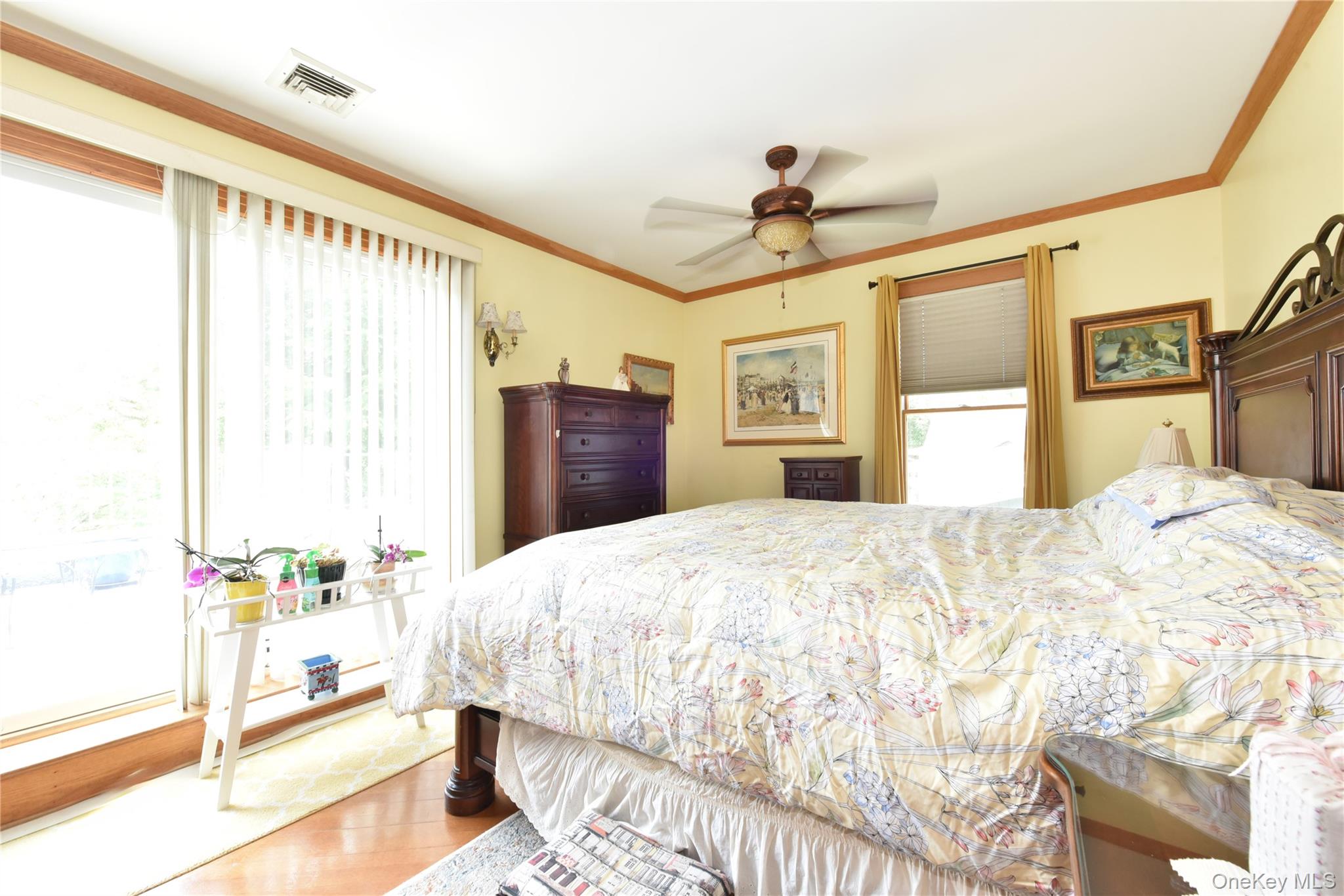 328 38th Road Queens, NY 11363 - Photo 22 of 35