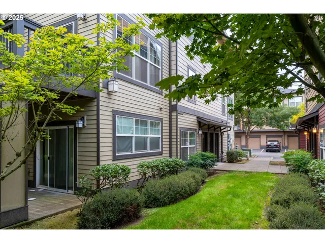 $289,900 | 22848 Southwest Forest Creek Drive, Unit 200, Sherwood, OR 97140