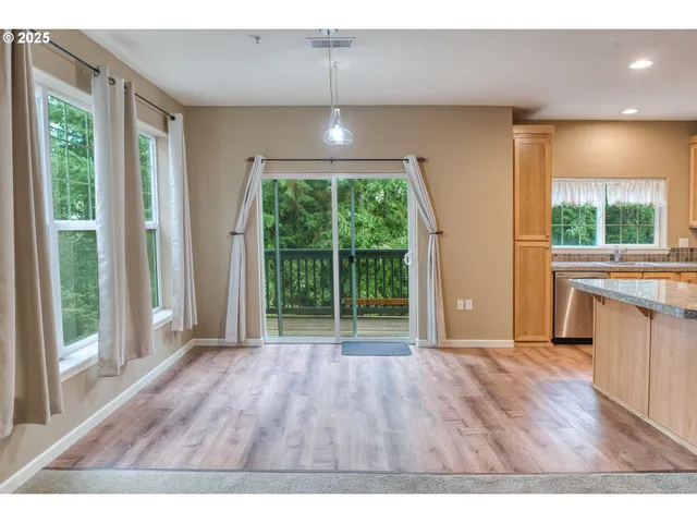 $289,900 | 22848 Southwest Forest Creek Drive, Unit 200, Sherwood, OR 97140