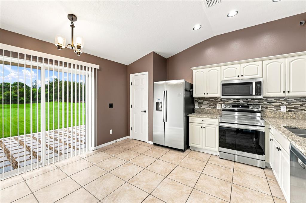5217 Mango Fruit Street Seffner, FL 33584 - Photo 13 of 28