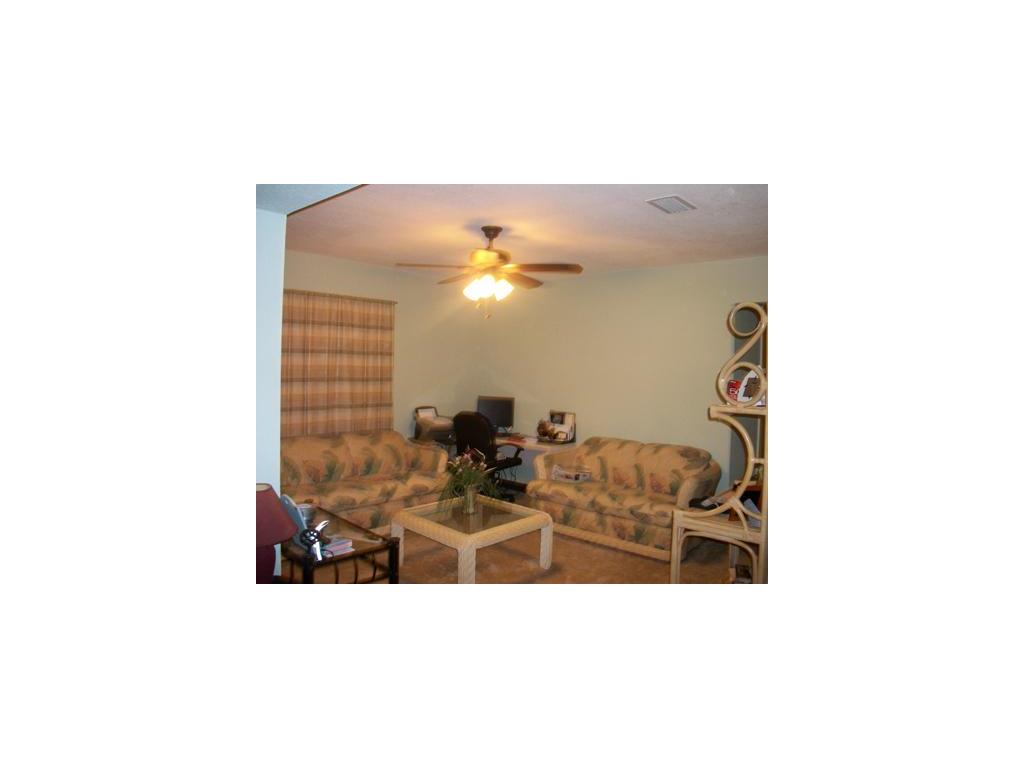 375 6th Road Southwest Vero Beach, FL 32962 - Photo 3 of 7