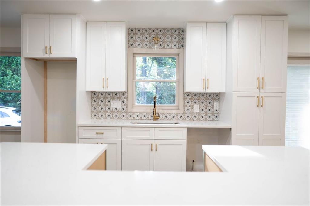 3108 Pheasant Drive Decatur, GA 30034 - Photo 9 of 60