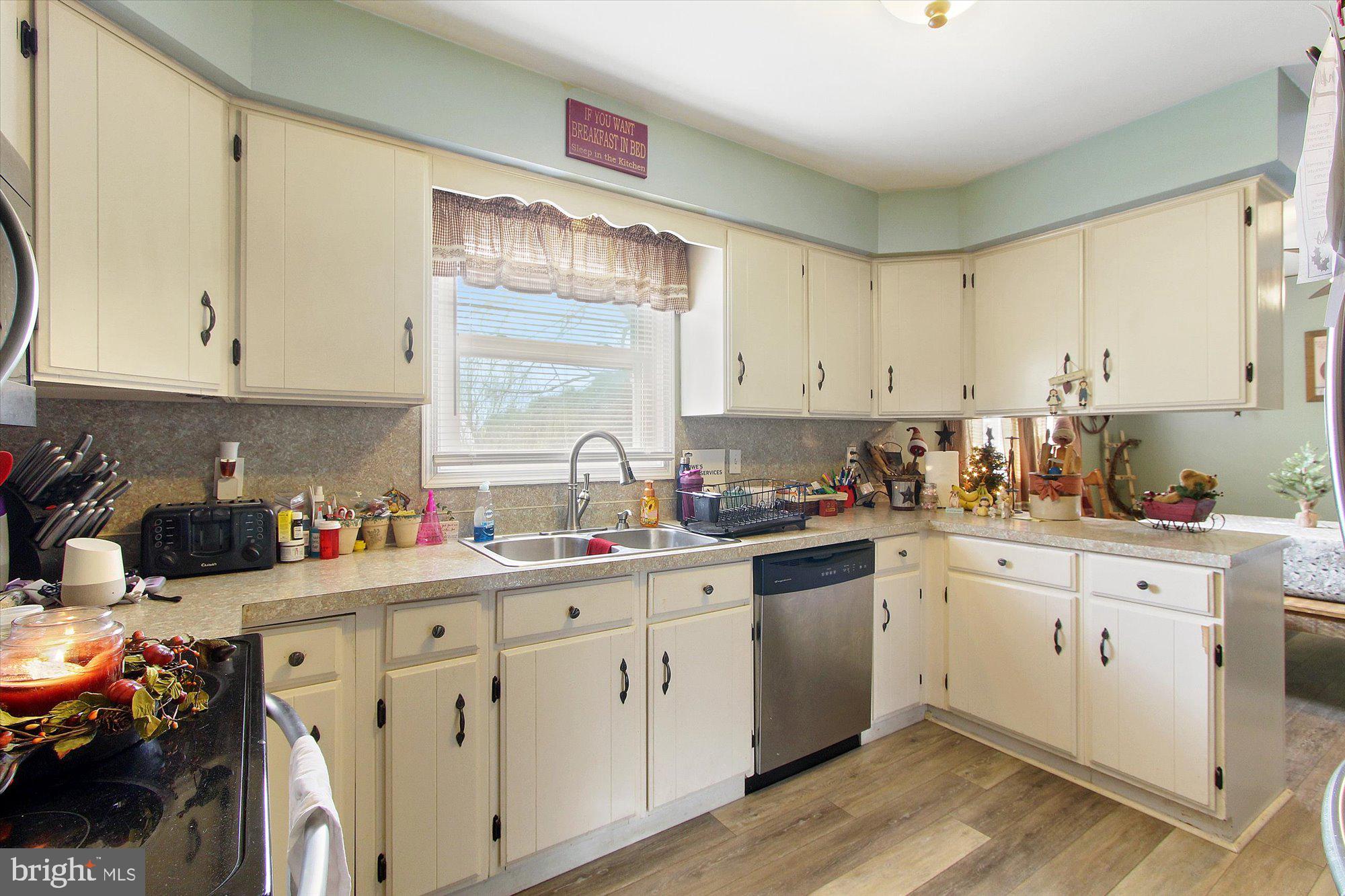 442 Ridgeford Road Dallastown, PA 17313 - Photo 9 of 26 Gallery Image 9
