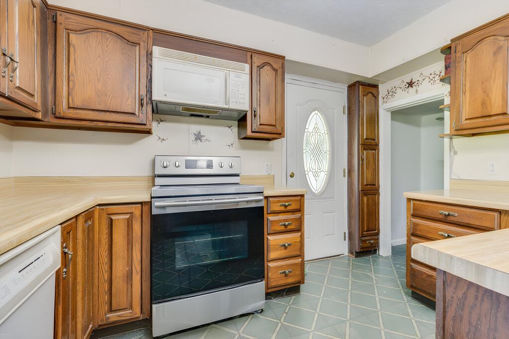 3808 Combs Rdg Road Honaker, VA 24260 - Photo 10 of 41 Gallery Image 10