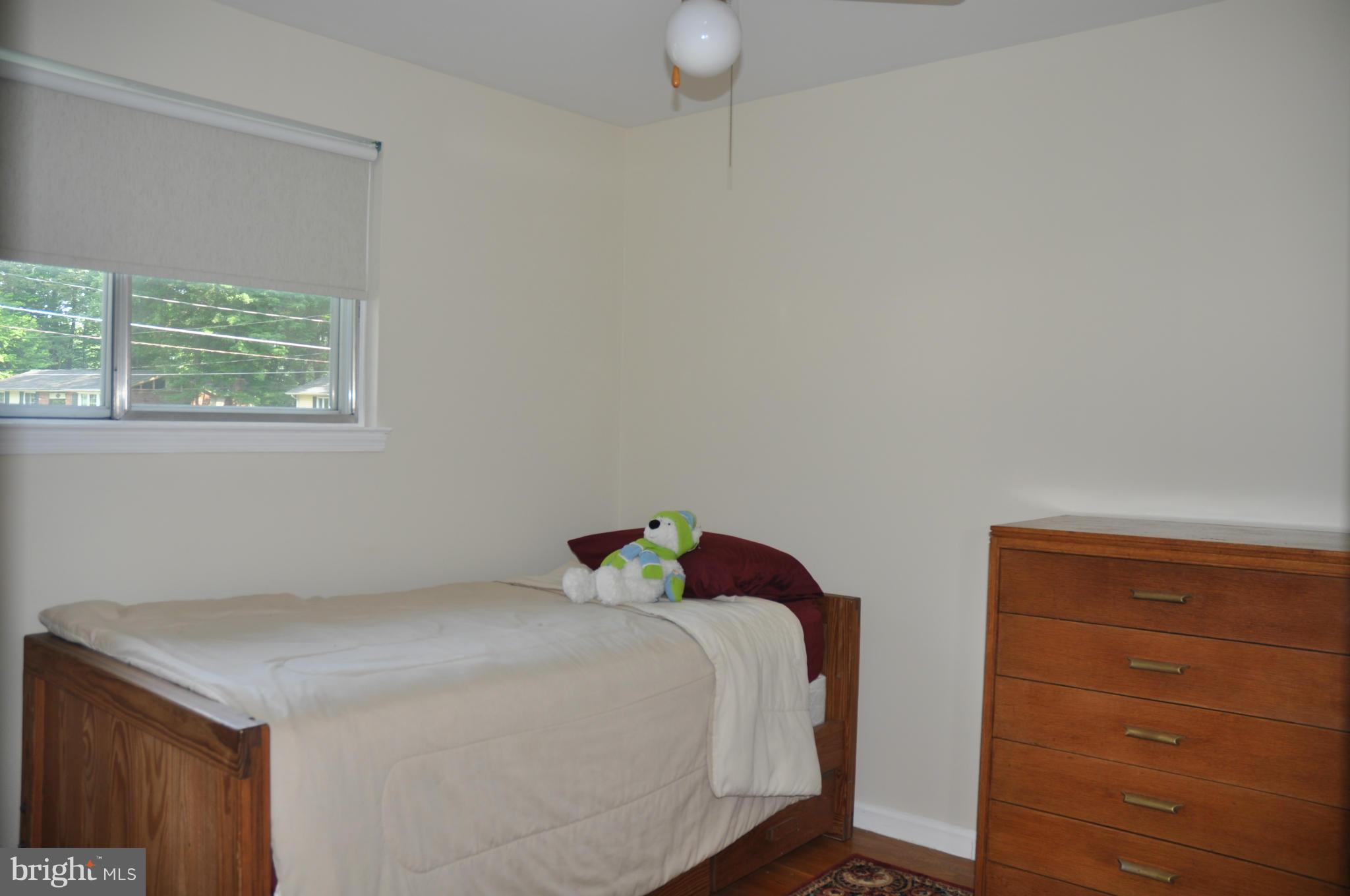 8601 Victoria Road Springfield, VA 22151 - Photo 22 of 23 Bedroom