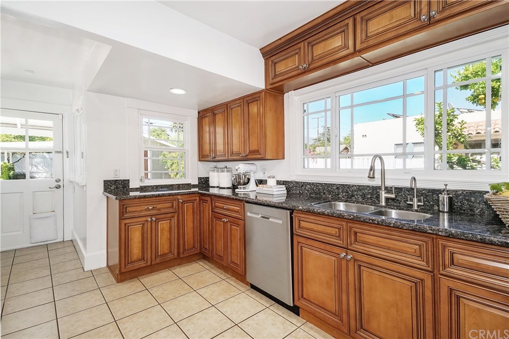 1761 Monte Vista Street Pasadena, CA 91106 - Photo 10 of 23