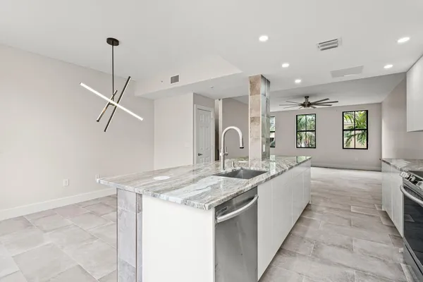 $7,500 | 672 Fern Street, West Palm Beach, FL 33401