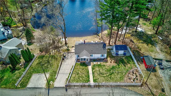 $545,000 | 7 Deer Run Trail, Smithfield, RI 02917