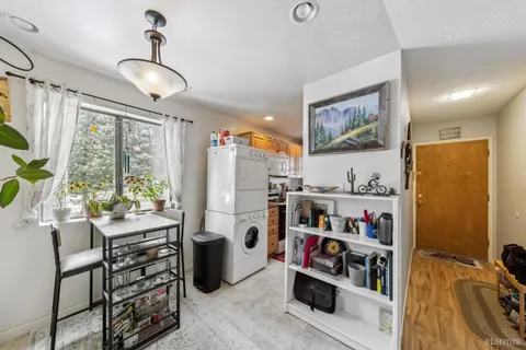 $284,000 | 516 Emerald Bay Road, Unit 421, South Lake Tahoe, CA 96150