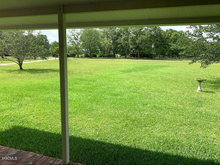 6501 Big Point Road Moss Point, MS 39562 - Photo 11 of 25 10