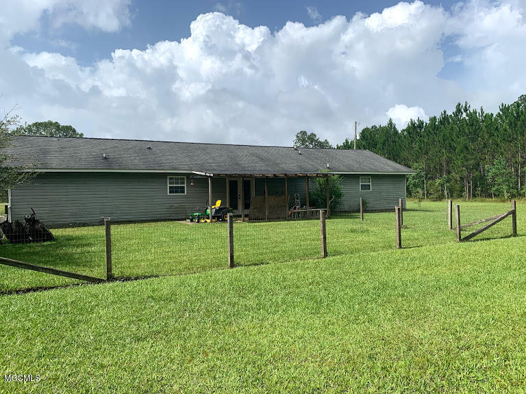 6501 Big Point Road Moss Point, MS 39562 - Photo 6 of 25 05