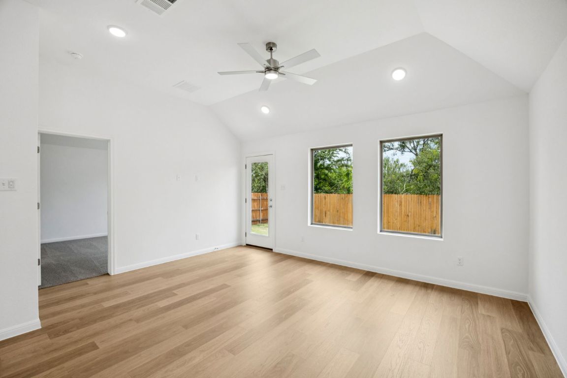 142 Tolo Drive Elgin, TX 78621 - Photo 11 of 37