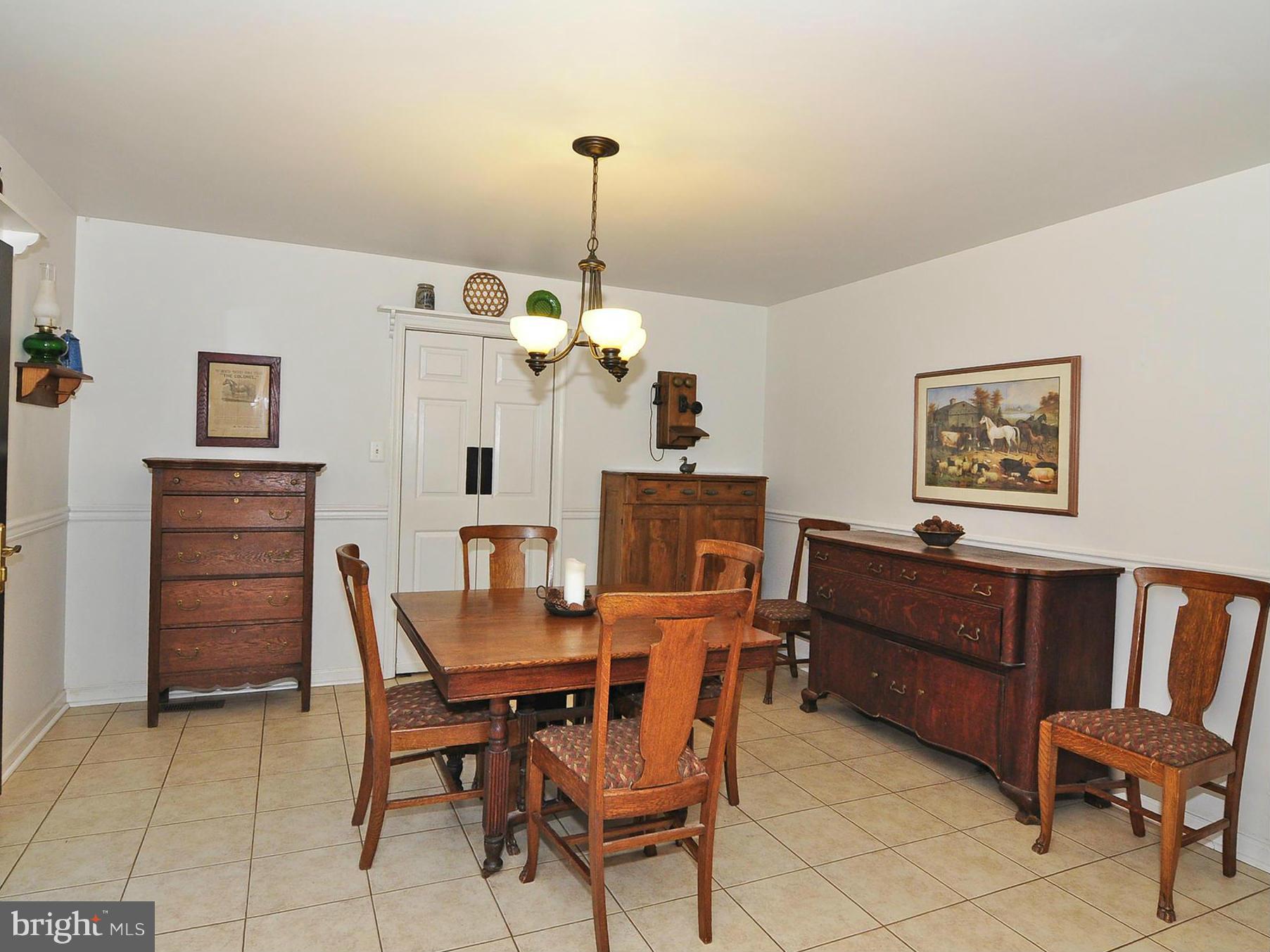 43271 Spinks Ferry Road Leesburg, VA 20176 - Photo 7 of 30 Large Breakfast nook off of country kitchen