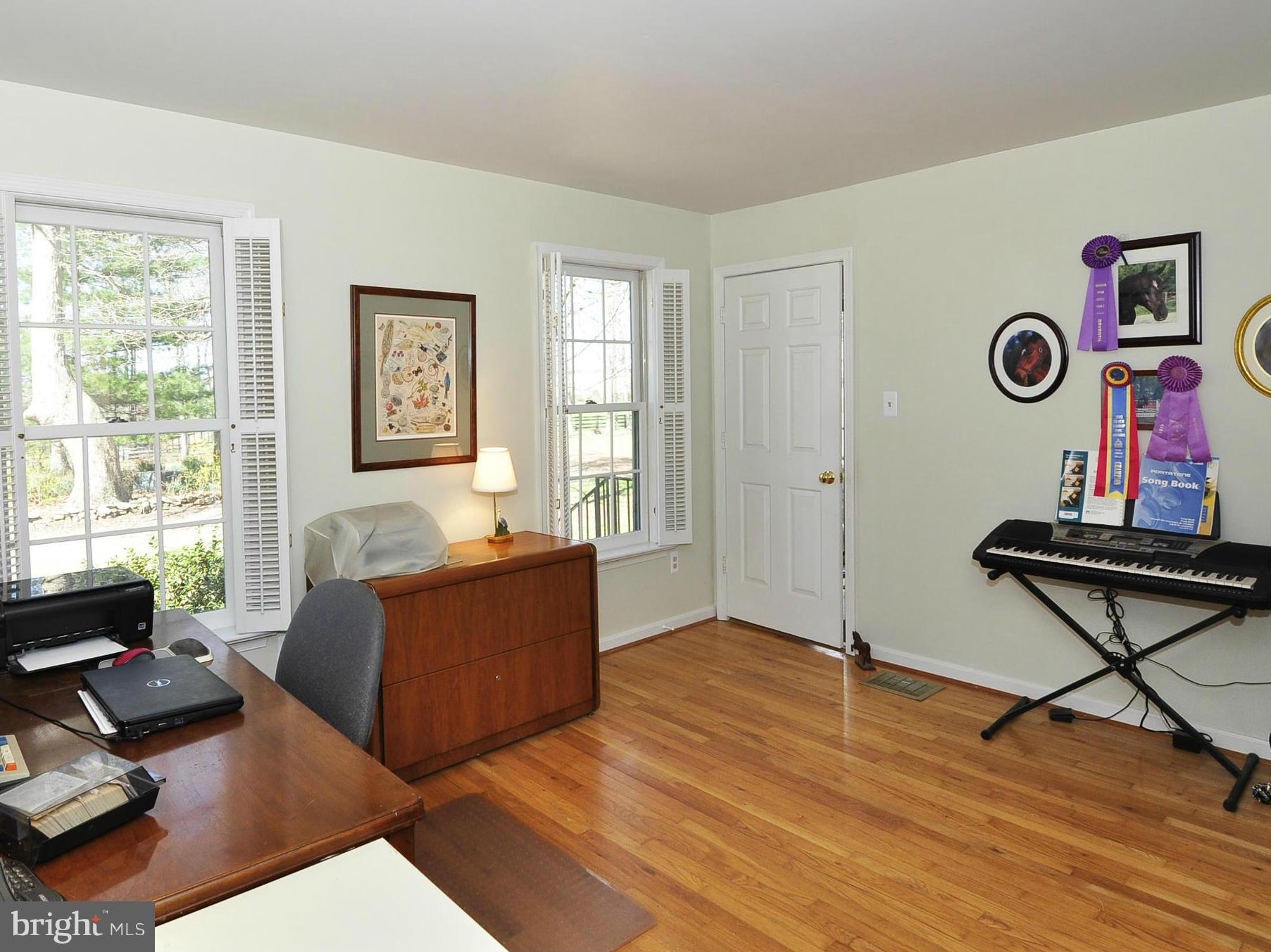 43271 Spinks Ferry Road Leesburg, VA 20176 - Photo 10 of 30 Main level bedroom, currently used as office