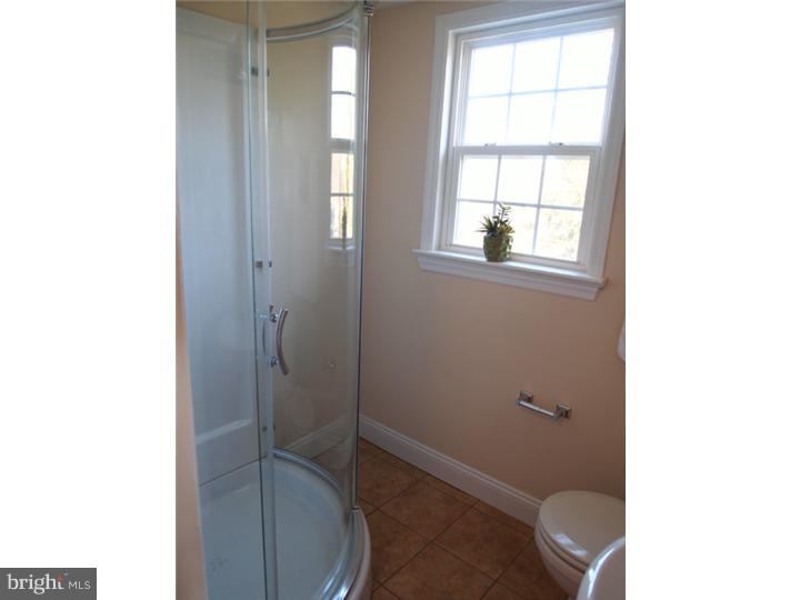 15 Rothwell Drive Wilmington, DE 19804 - Photo 19 of 25 Bathroom